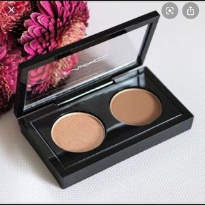 Mac nude double eyeshadow